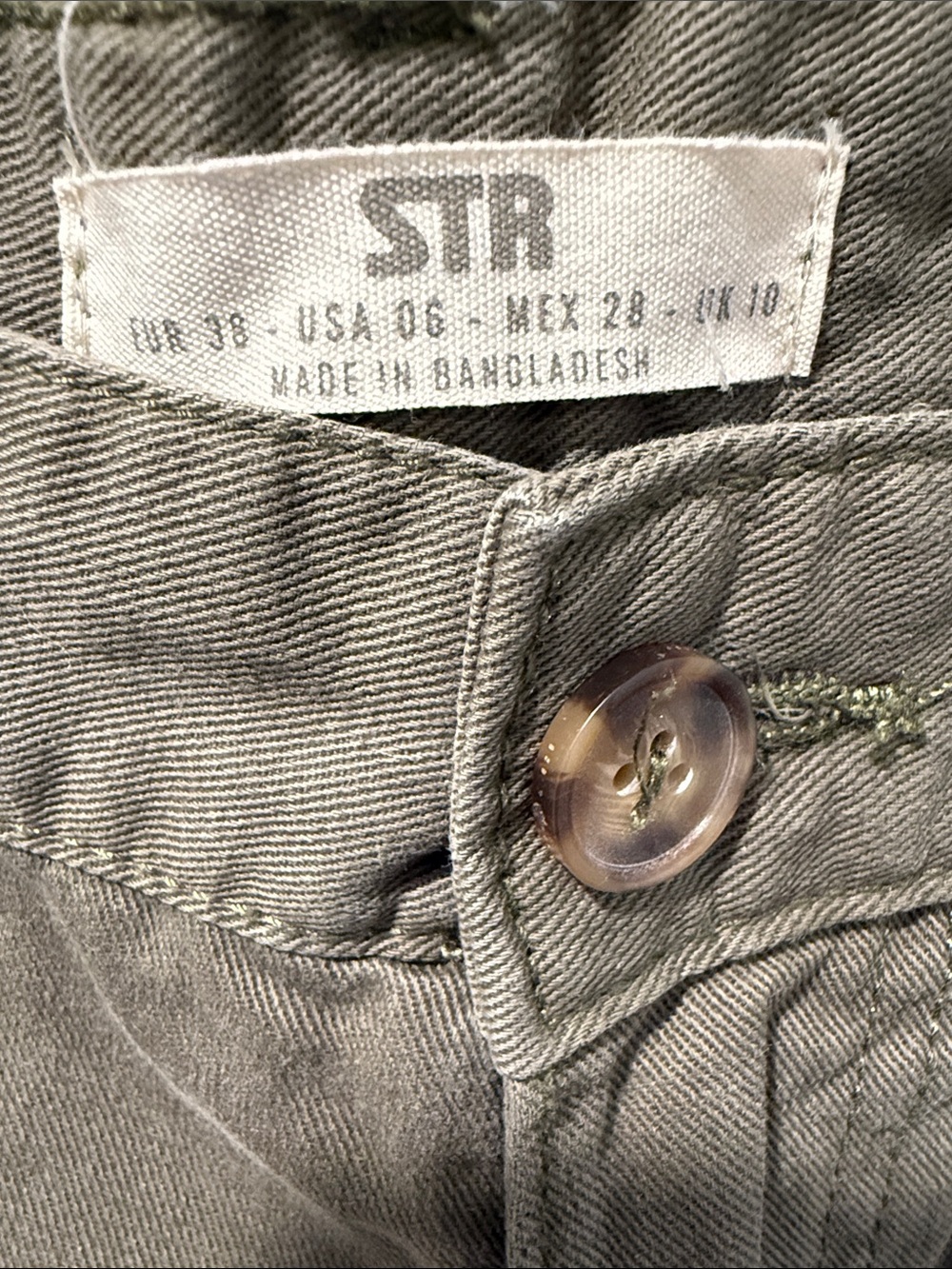 Stradivarius Green Cargo Pants - Picture 6 of 7